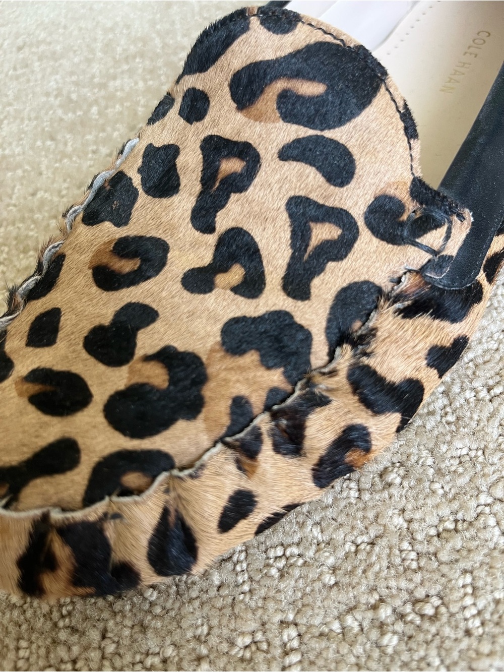Cole Haan Driving Mocs in Animal Print. Size 8B - Picture 6 of 9